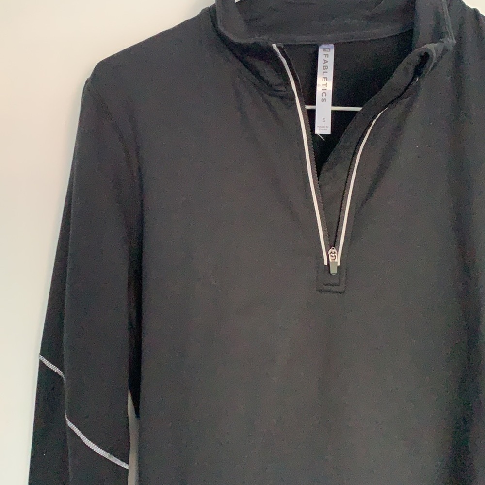 Fabletics Pullover - Picture 2 of 6